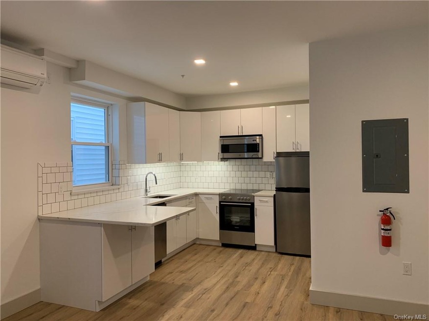 558 Main St unit 564 2A, Poughkeepsie, NY 12601 - photo 1