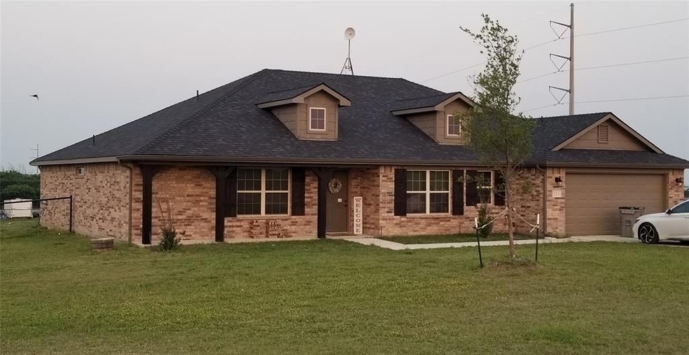 111 Hillcrest Ln, Decatur, TX 76234 - photo 1