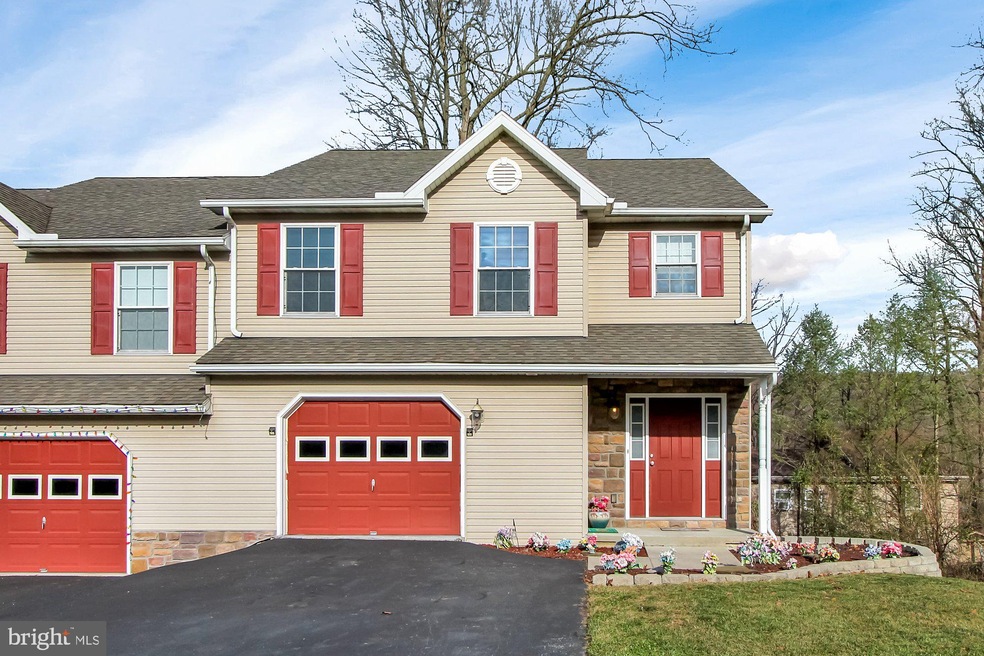 31 Rosalies Way, Temple, PA 19560 - photo 1