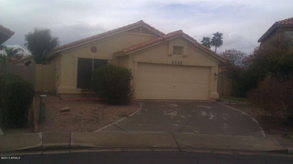 Front view of property
