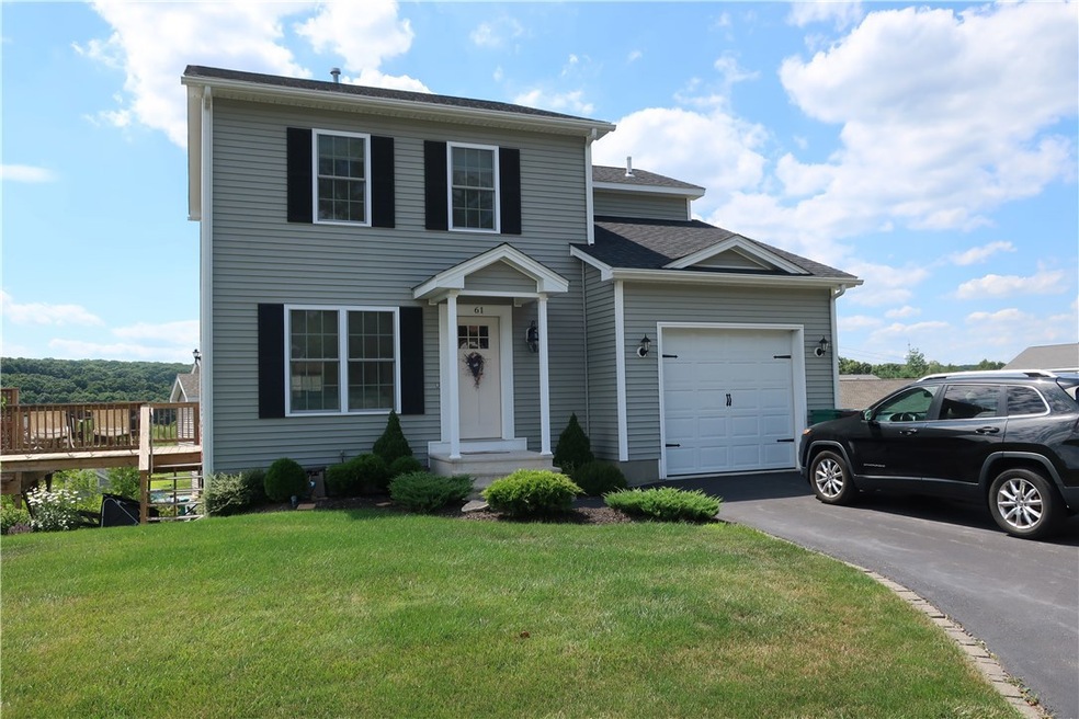 61 Fieldside Dr, Woonsocket, RI 02895 - photo 1