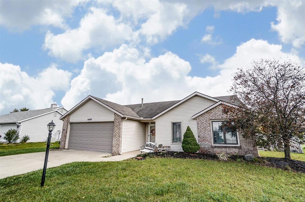 12824 Country Shoal Ln, Grabill, IN 46741 - photo 1