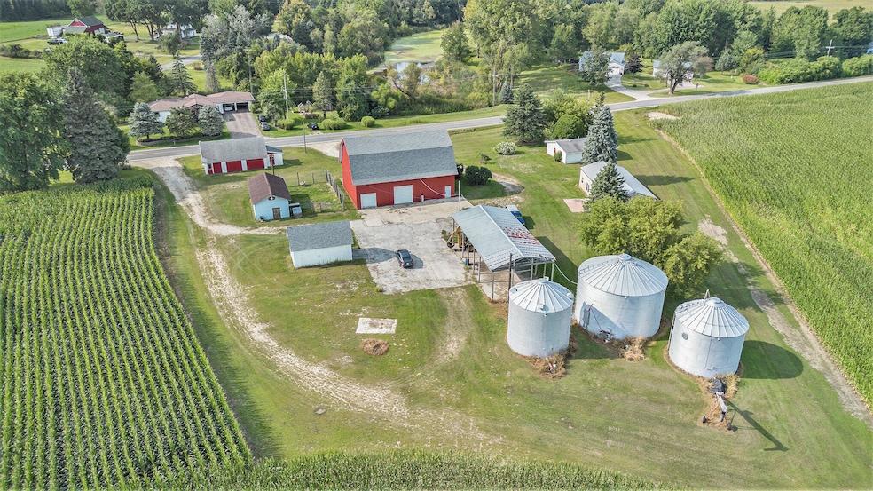 Aerial from rear