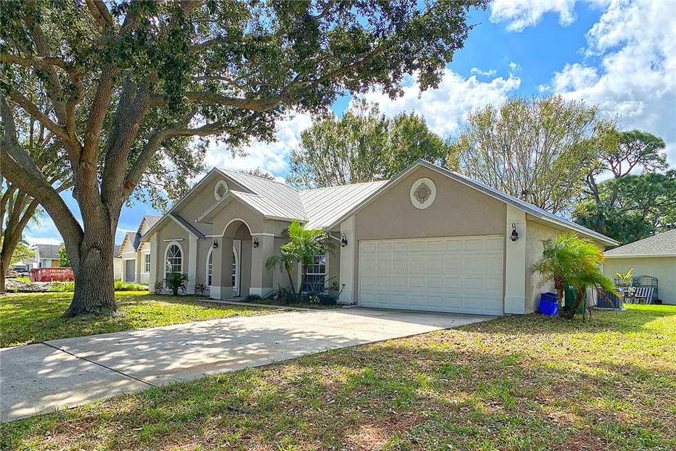 121 Karrigan St, Sebastian, FL 32958 - photo 1