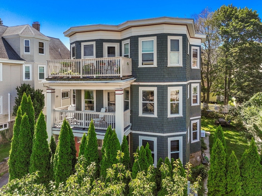 Pending $599,000 • Co-Listing Agent
