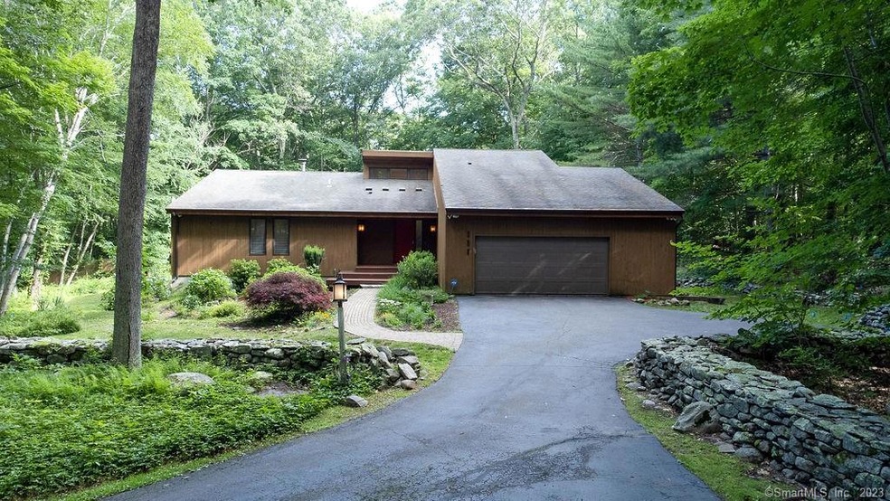 135 Bar Gate Trail, Killingworth, CT 06419 - photo 1