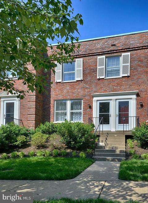 1400 S Edgewood St unit 531, Arlington, VA 22204 - photo 1