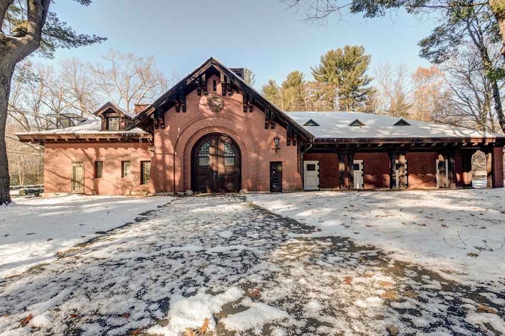 201 Hilltop Rd, Lancaster, MA 01523 - photo 1