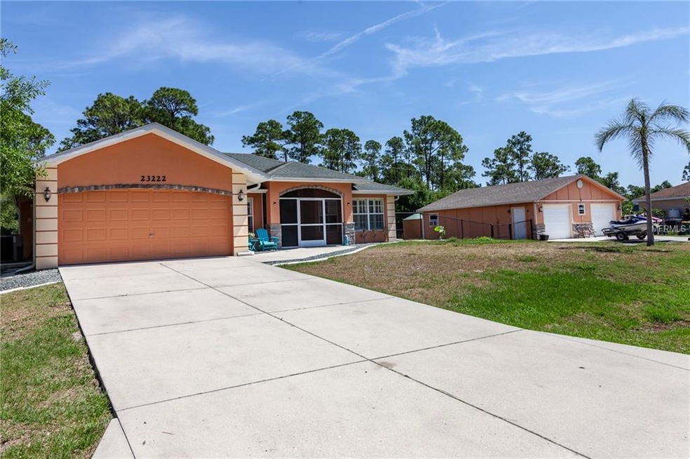 3/2/2 pool home with extra lot and 3+ detached gar