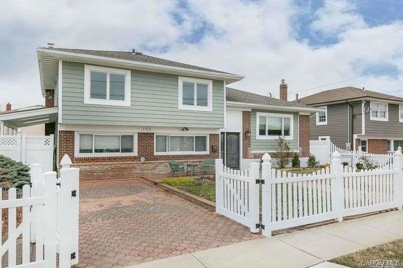 153 Vanderbilt Ave, Island Park, NY 11558 - photo 1