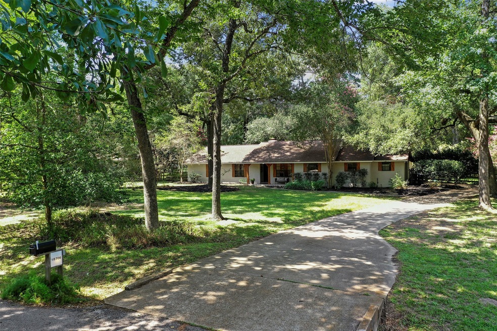 18706 Mockingbird Ln, Tomball, TX 77377 - photo 1
