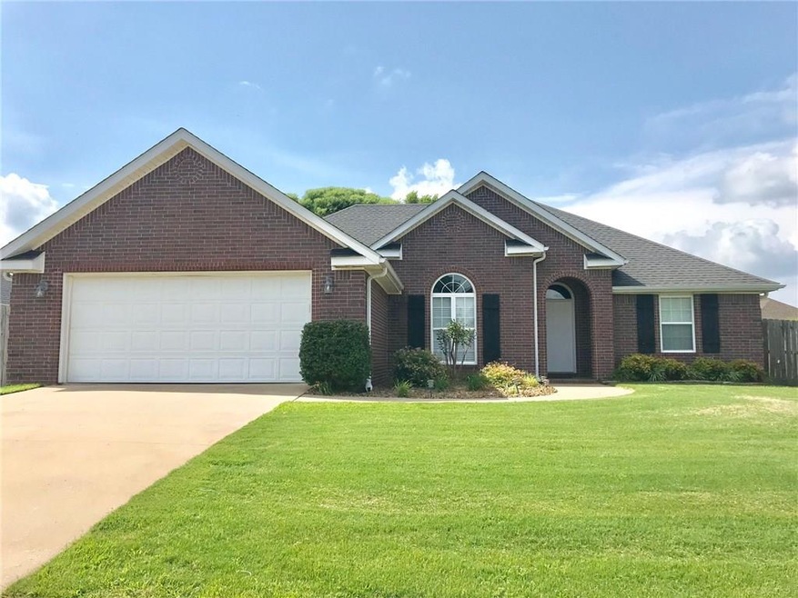 706 Grant Ave, Prairie Grove, AR 72753 - photo 1