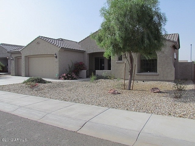 023-305894 - front right
