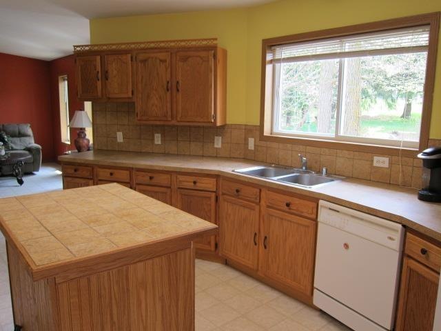 W1081 King Rd, Brooklyn, WI 53521 - photo 1