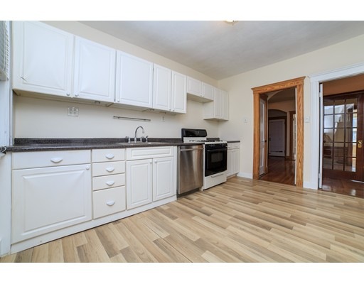 19 Manor St, Dorchester, MA 02122 - photo 1