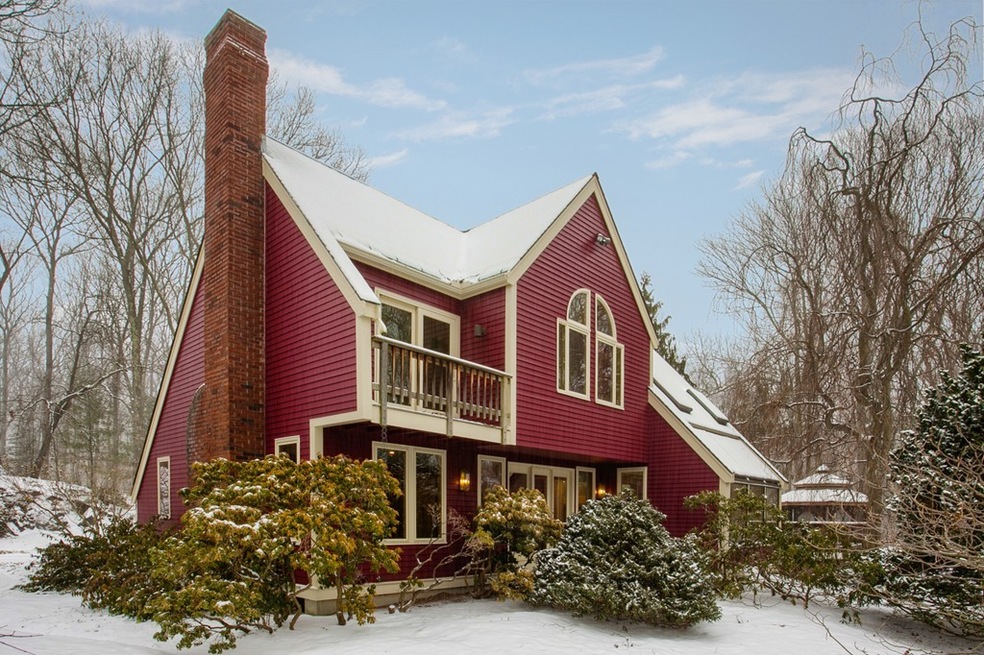 7 Violette Cir, Shrewsbury, MA 01545 - photo 1