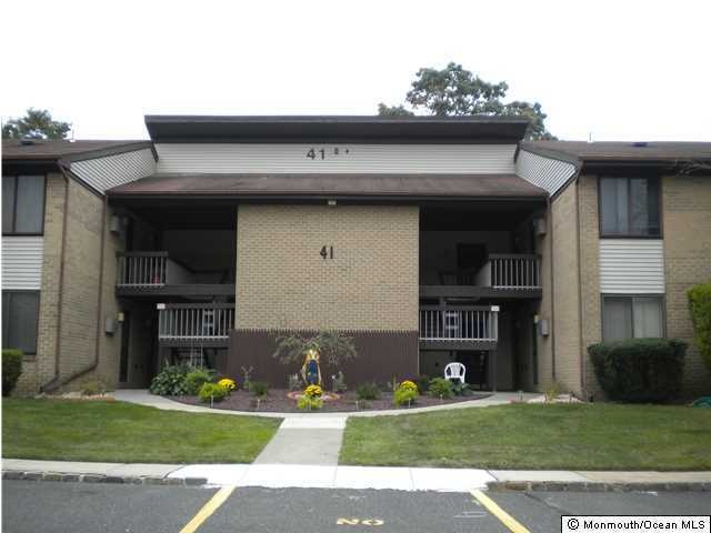 41 Meadow Green Cir unit J, Manalapan, NJ 07726 - photo 1