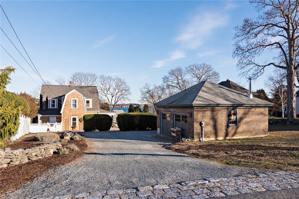 Welcome to 66 Tefft in the heart of the Plum Beach