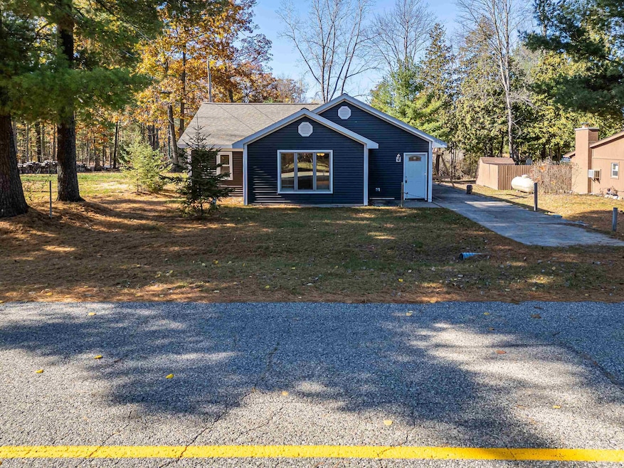 5827 Cedar Lake Rd, Gladwin, MI 48624 - photo 1