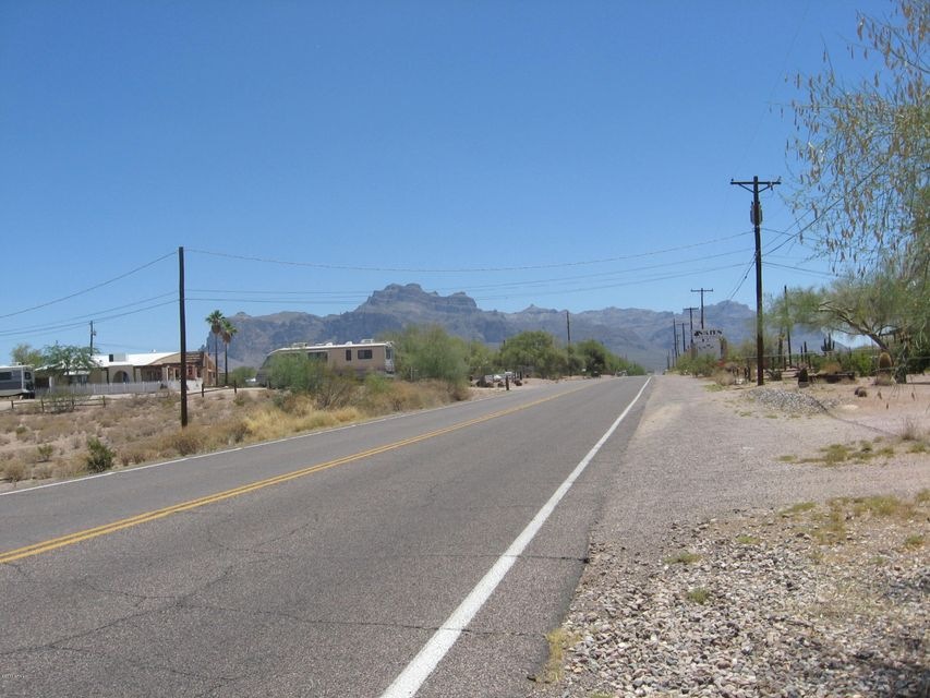1445 E Scenic 002
