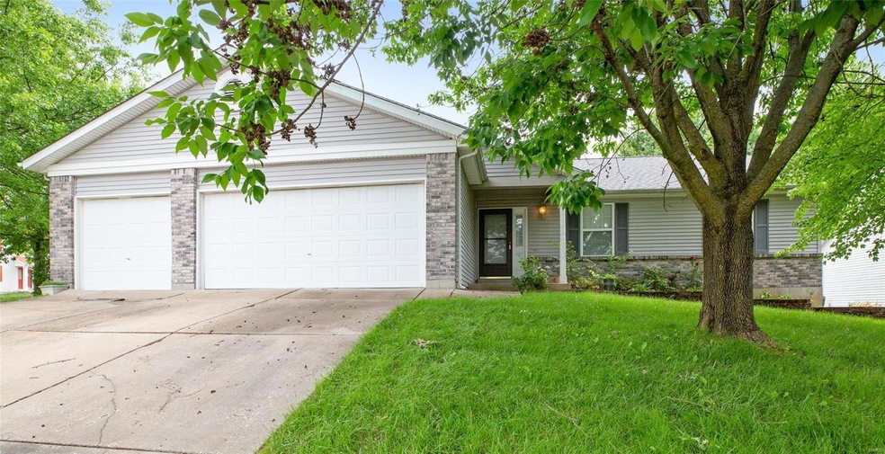 Welcome to 2702 Red Cedar Parc Dr S in O'Fallon!