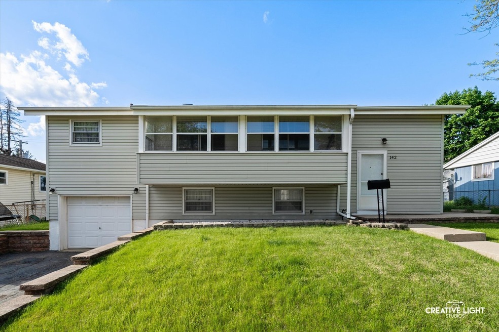 142 Toro Cir, Carpentersville, IL 60110 - photo 1