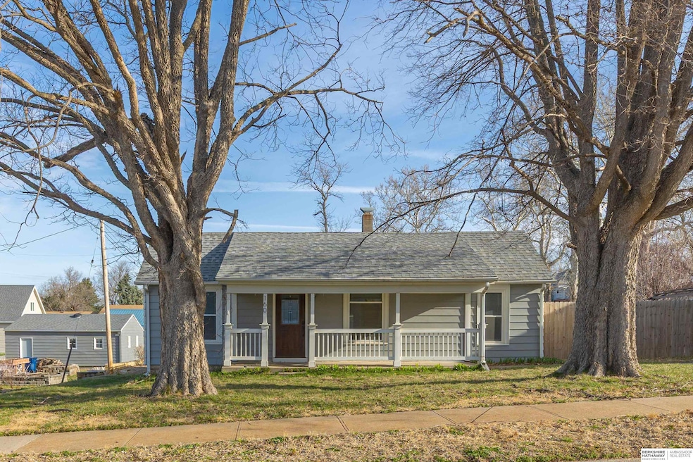 160 Cedar St, Springfield, NE 68059 - photo 1