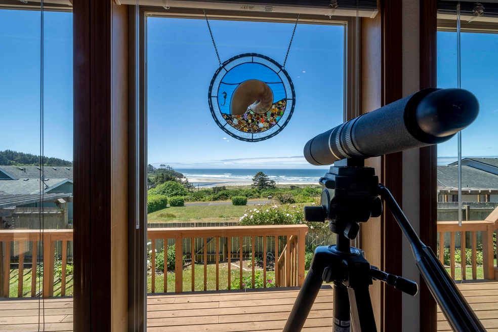 VIEW fromLiving:Dining