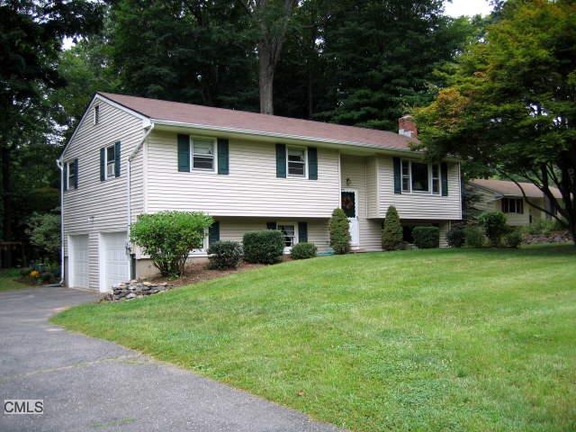 16 Willow Run, Brookfield, CT 06804 - photo 1