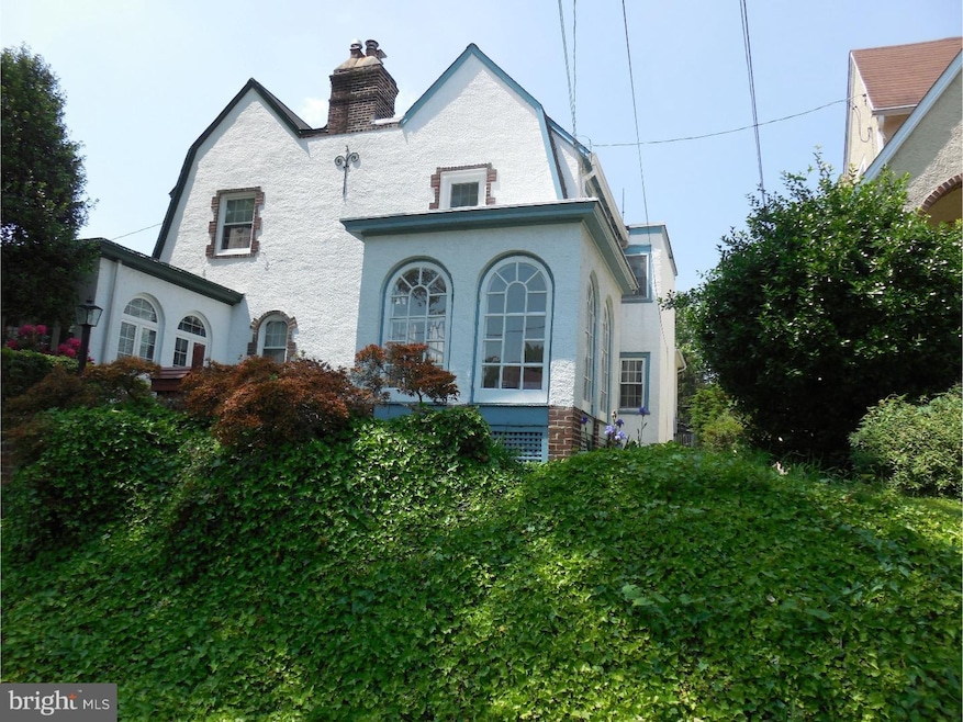 52 Wellington Rd, Ardmore, PA 19003 - photo 1