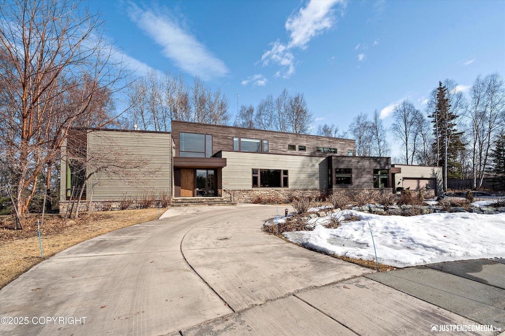 Welcome to 1665 Bob Atwood Circle