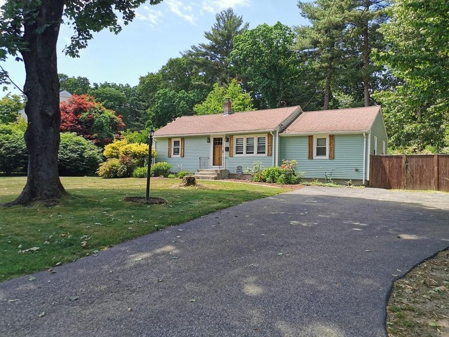 39 Hoover Rd, Walpole, MA 02081 - photo 1