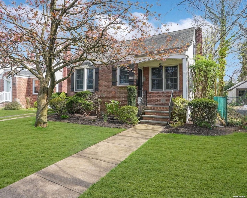 Sold $585,000 • Co-Listing Agent