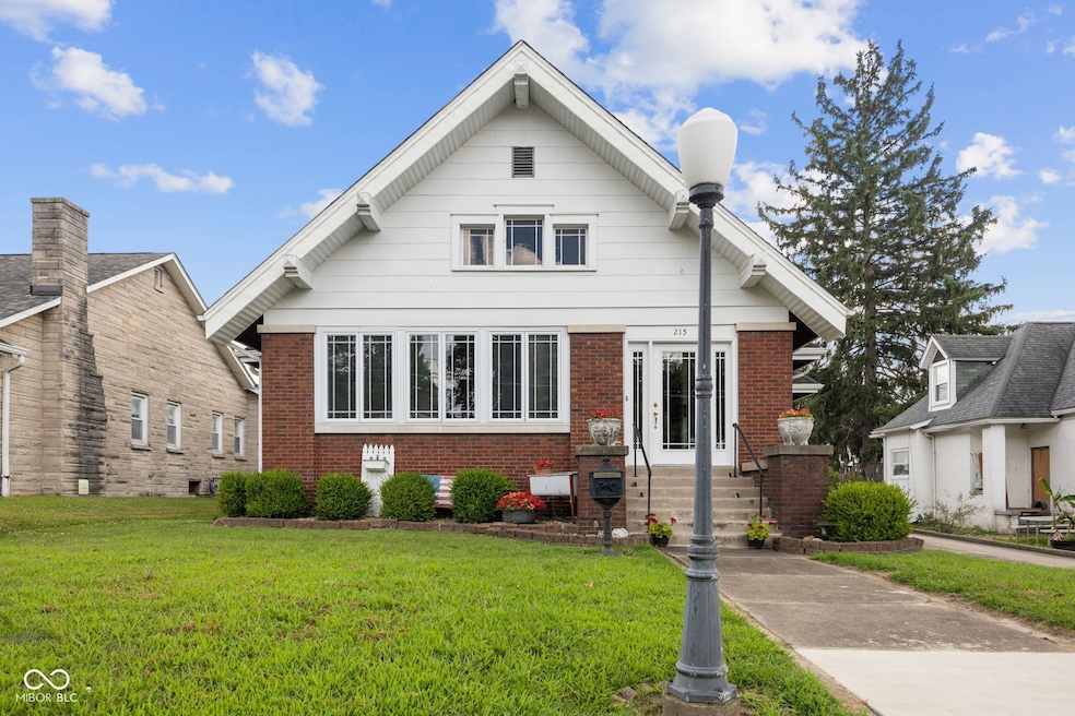 215 W Main St, Bloomfield, IN 47424 - photo 1