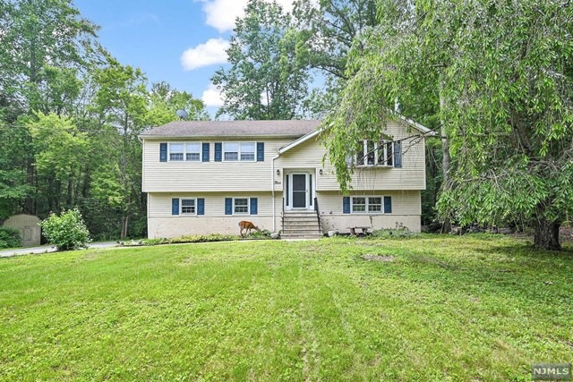 3 Evergreen Rd, Hewitt, NJ 07421 - photo 1