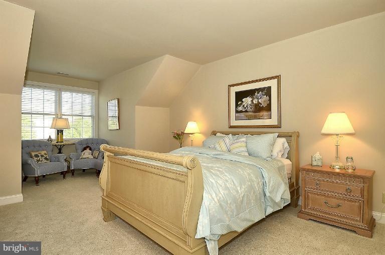 511 Hawkshead Rd, Lutherville Timonium, MD 21093 - photo 1