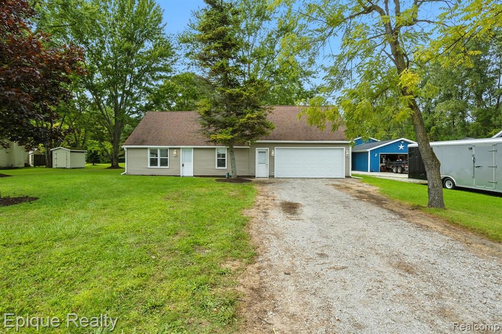 1091 Allen Rd, Kimball, MI 48074 - photo 1