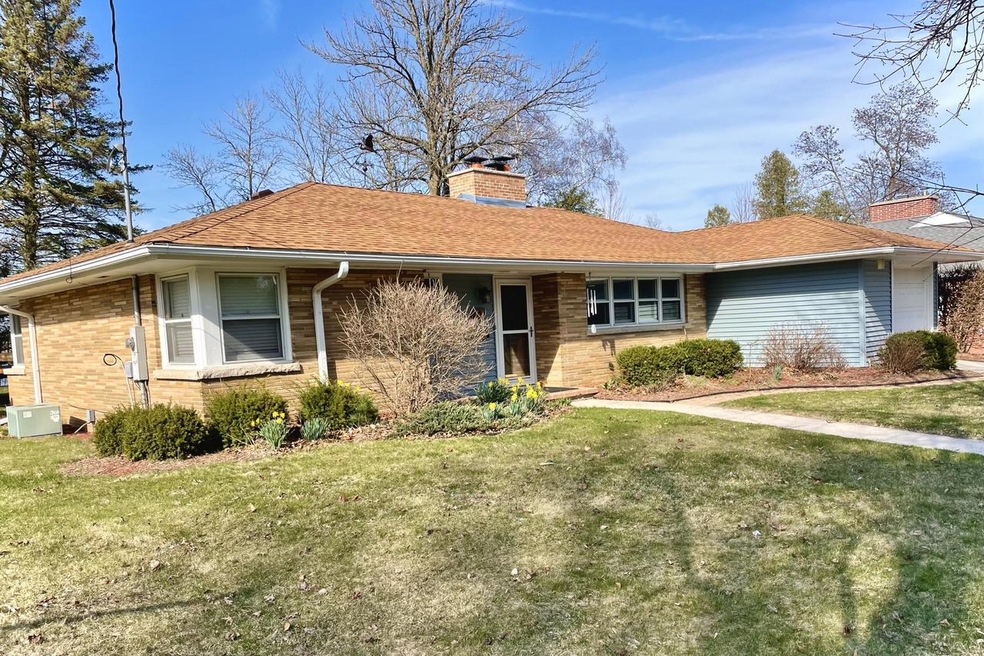 3243 Adams St, Two Rivers, WI 54241 - photo 1