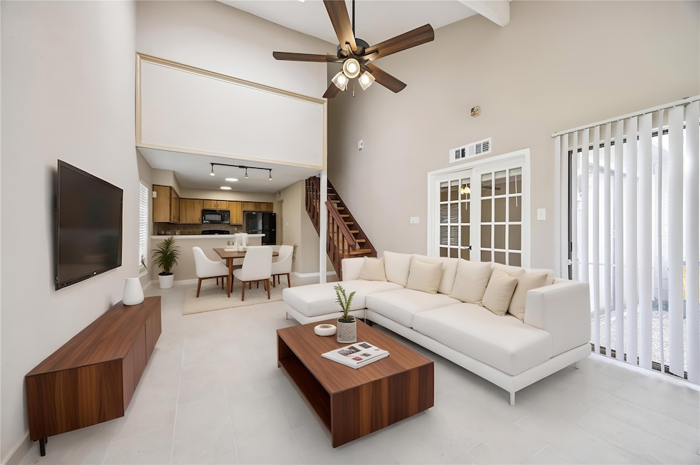 11957 Bob White Dr unit 863, Houston, TX 77035 - photo 1