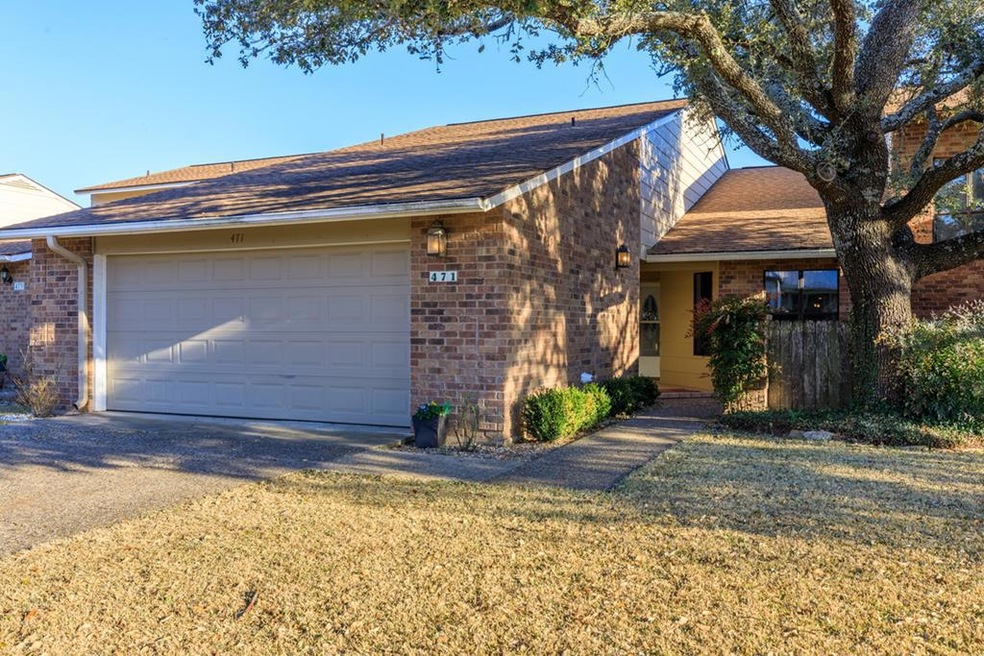 471 Summit Cir, Fredericksburg, TX 78624 - photo 1