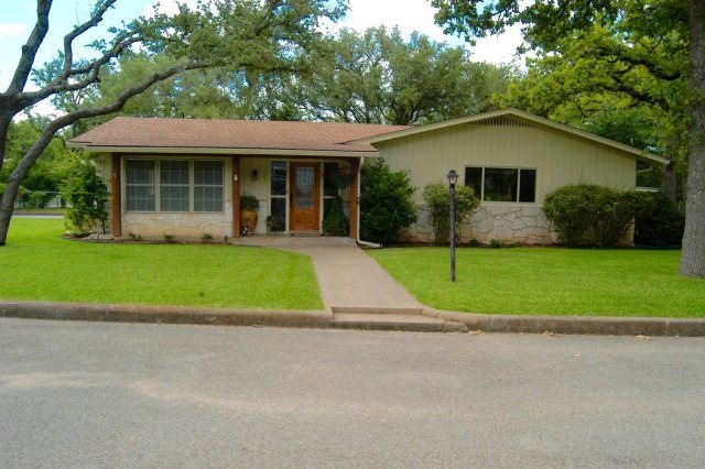 101 Glenwood Dr, Fredericksburg, TX 78624 - photo 1
