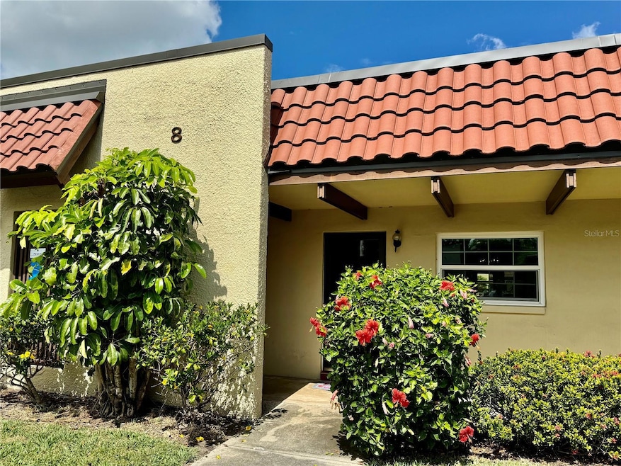 1701 Pinehurst 8B