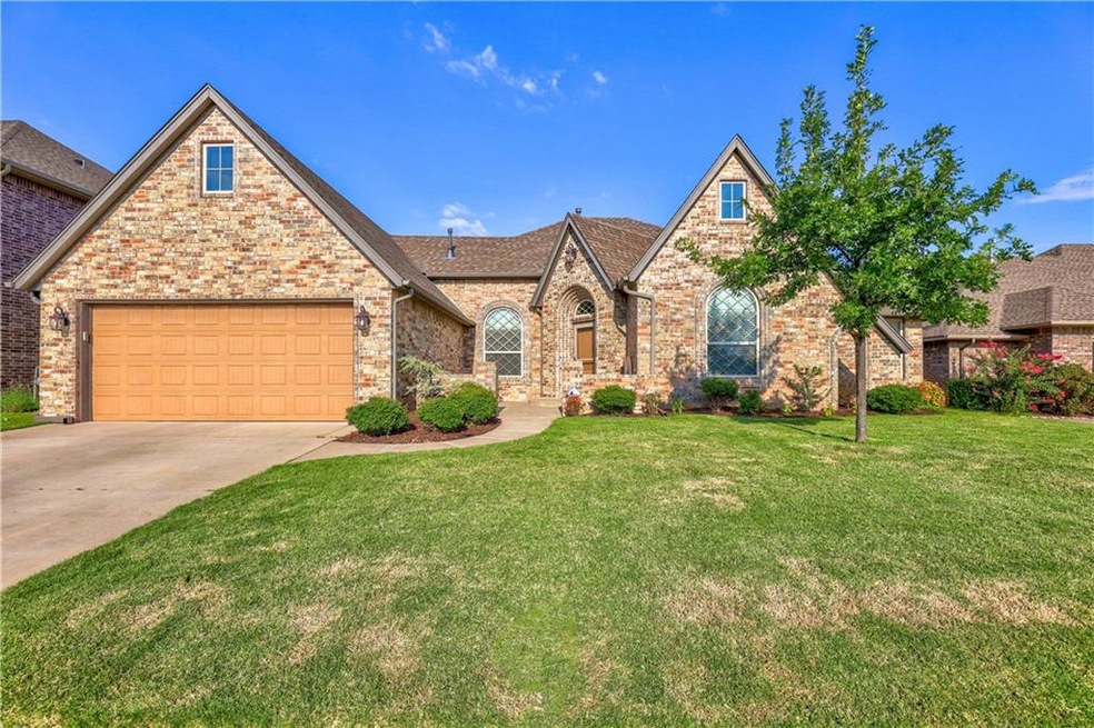 17613 Sparrowhawk Ln, Edmond, OK 73012 - photo 1