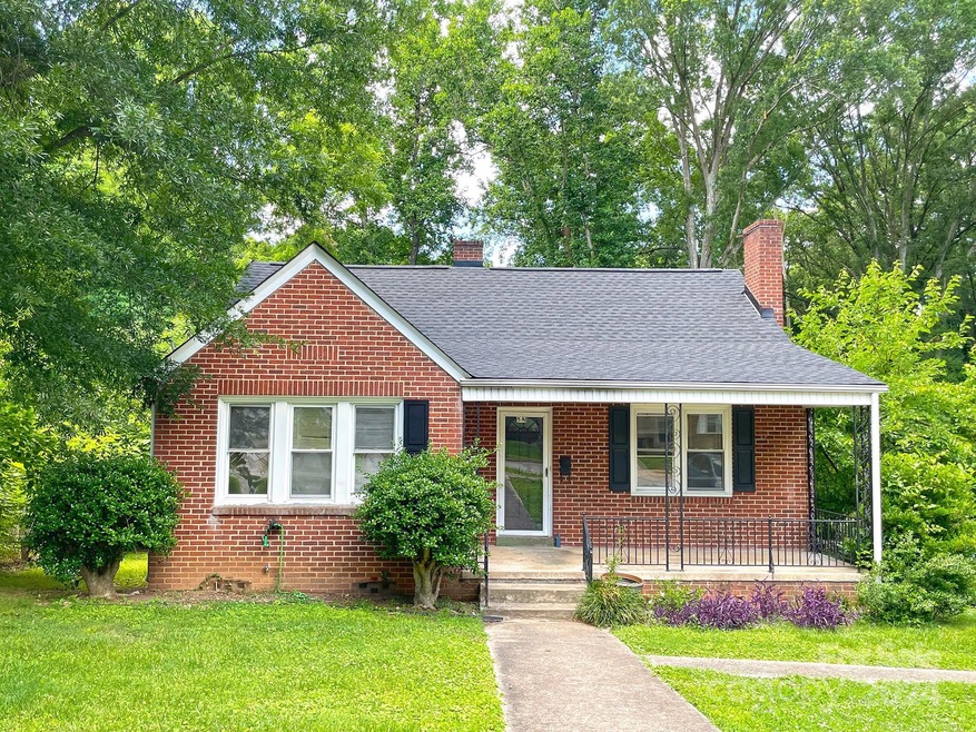 541 E Front St, Statesville, NC 28677 - photo 1