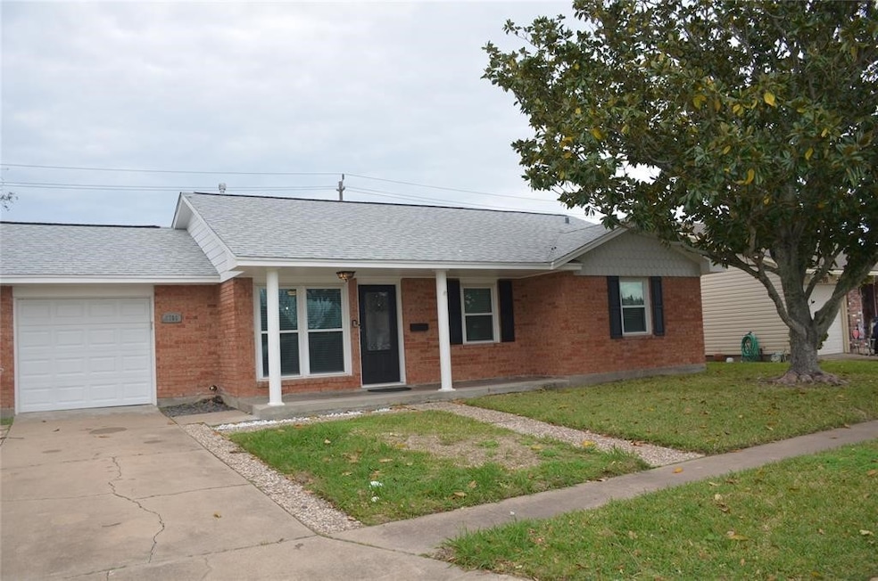 2806 Pine St, Galveston, TX 77551 - photo 1