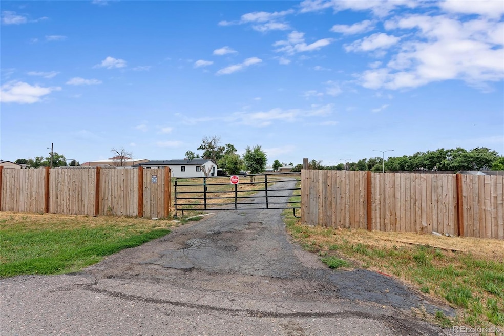 1280 Airport Blvd, Aurora, CO 80011 - photo 1