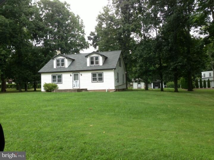 211 E Central Ave, Telford, PA 18969 - photo 1