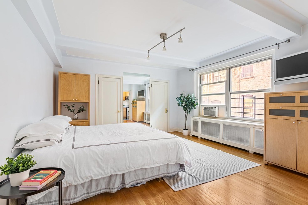 70 Remsen St unit 6J, Brooklyn, NY 11201 - photo 1