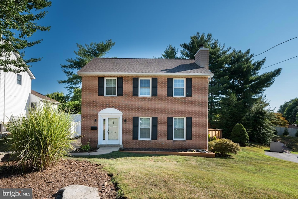 1324 Donna Ave, Woodlyn, PA 19094 - photo 1