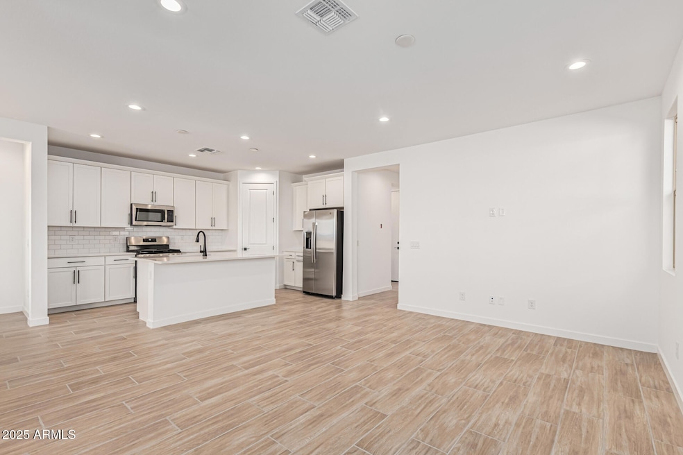 8643 S 169th Dr, Goodyear, AZ 85338 - photo 1